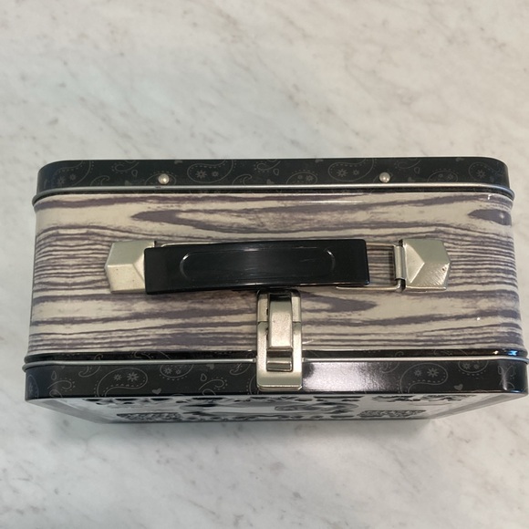 Hello Kitty Sanrio Loungefly Wanted Lunchbox Vintage 2011 - Picture 8 of 15